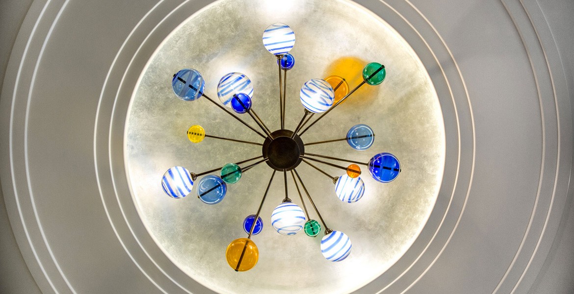 50-Devonshire-Club-Chandelier-1170x600-1