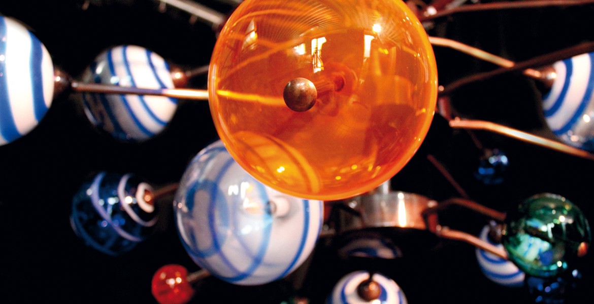 50-Devonshire-Club-Chandelier-1170x600-2